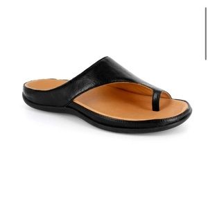 Strive Capri Leather Sandal